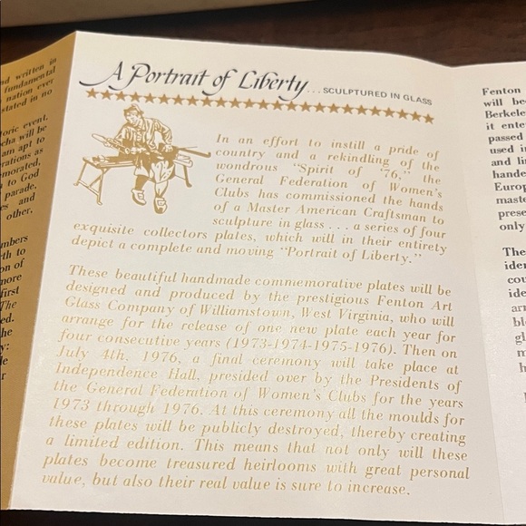 Fenton Antique Powder Blue The Spirit of 1776 Commemorative Plate - Picture 10 of 17